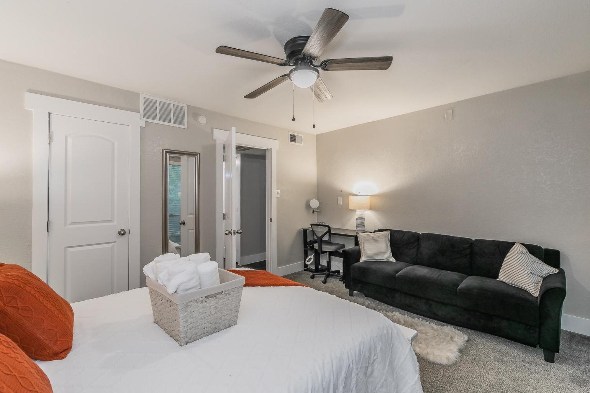 Cozy 2Br Farmhouse Apt - Sleeps 8 - Free Parking! Arlington Buitenkant foto