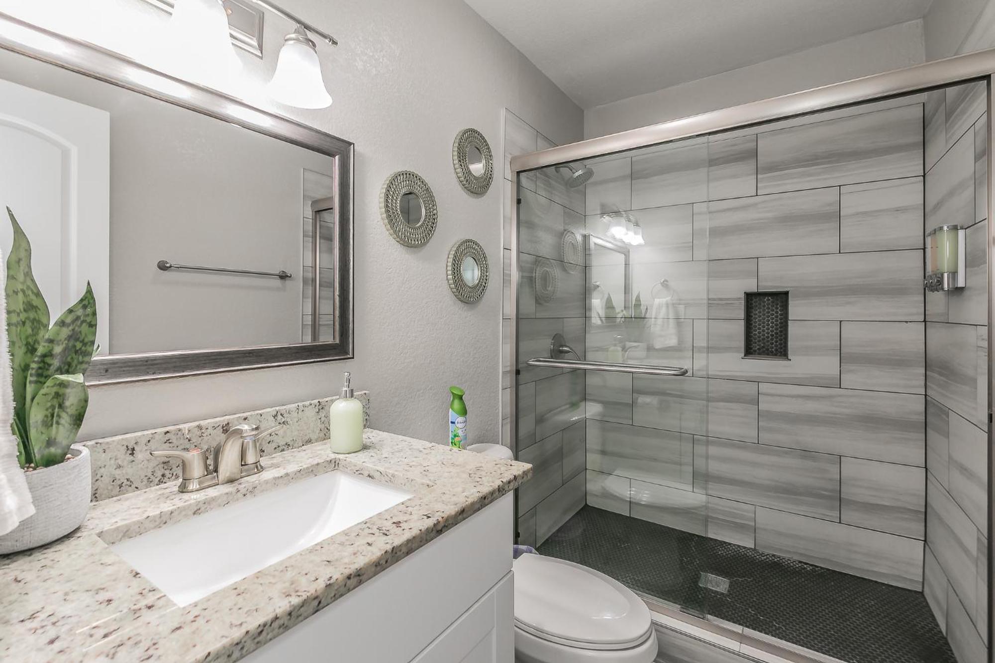 Cozy 2Br Farmhouse Apt - Sleeps 8 - Free Parking! Arlington Buitenkant foto