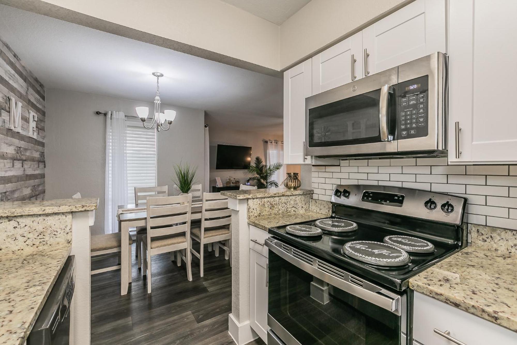 Cozy 2Br Farmhouse Apt - Sleeps 8 - Free Parking! Arlington Buitenkant foto